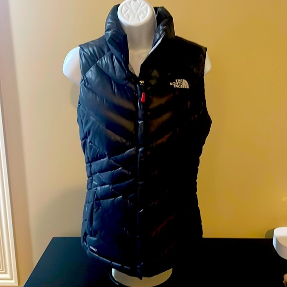 Womens North Face 550 Vest - Picture 1 of 3